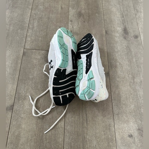 Under Armour Women’s Charged Escape 3 ‘paint splatter’ Running Shoes - Picture 15 of 15